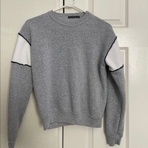 Brandy melville sweater